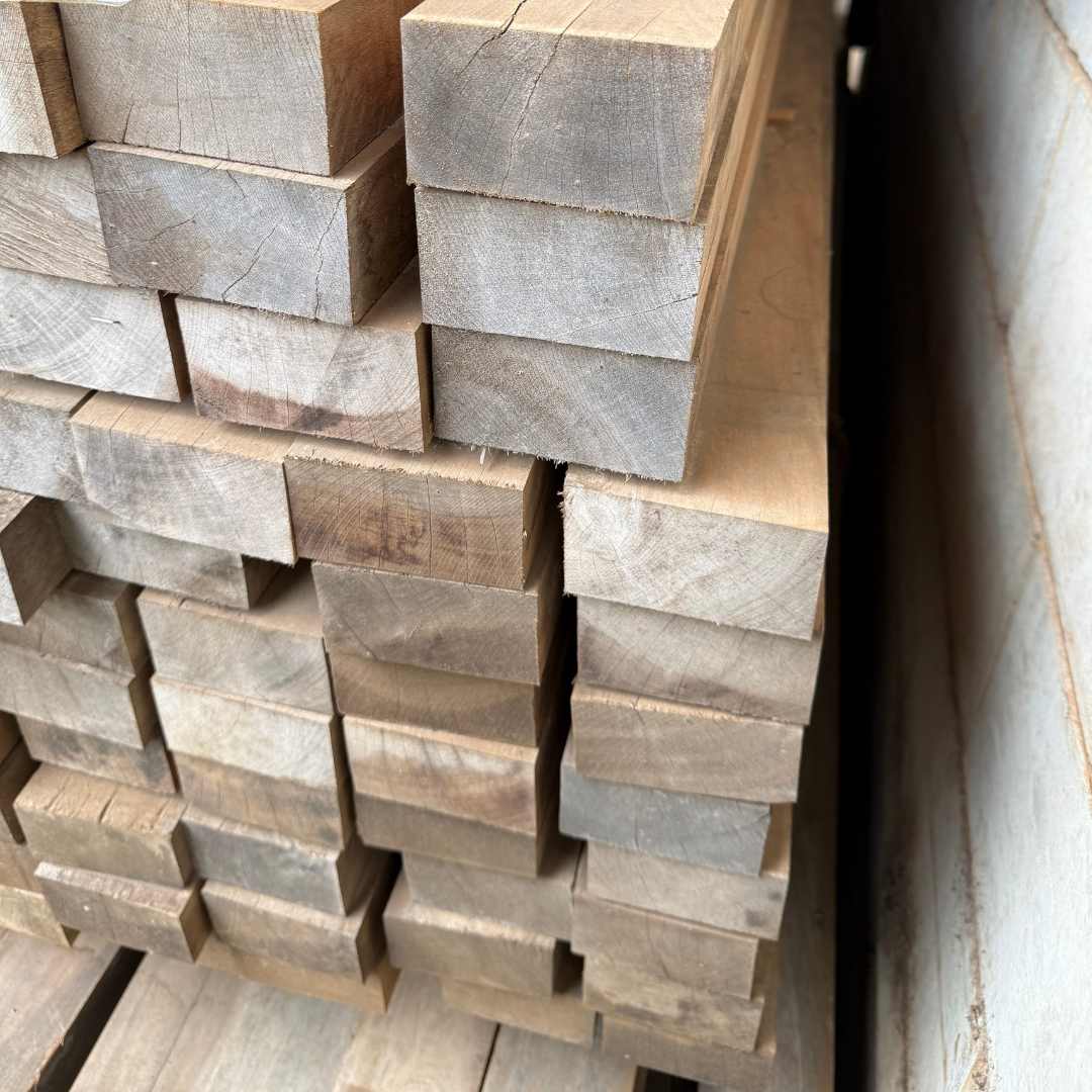 Canva 2 - Peroba ou arueira 10x5,5 - Padrão 1080 x 1080 Peroba ou Arueira 10x5,5