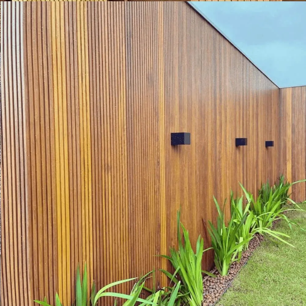 Painel-ripado-tatajuba-12cm-instalado-2