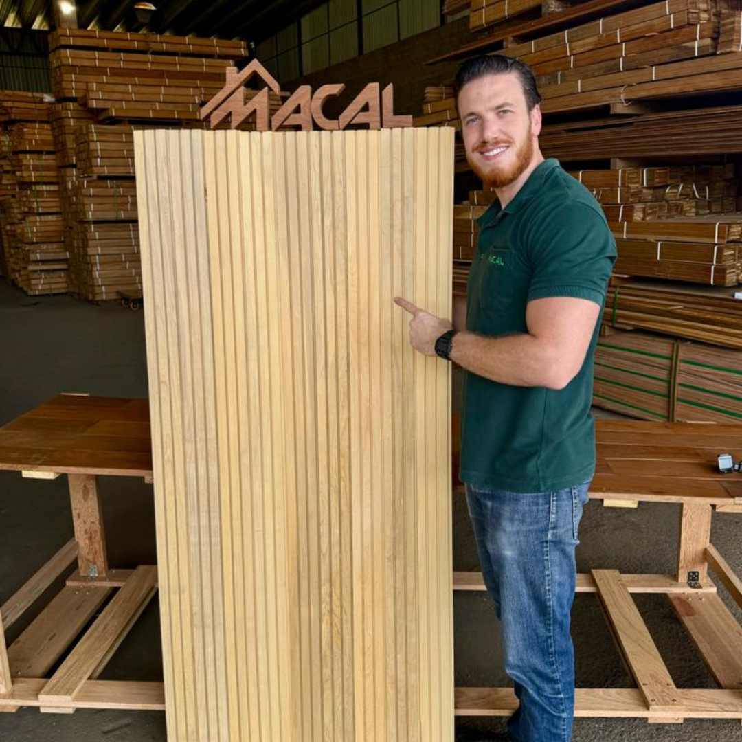 Canva 3 - Painel Ripado Abiurana Amarela Extra 9 cm - Padrão 1080 x 1080