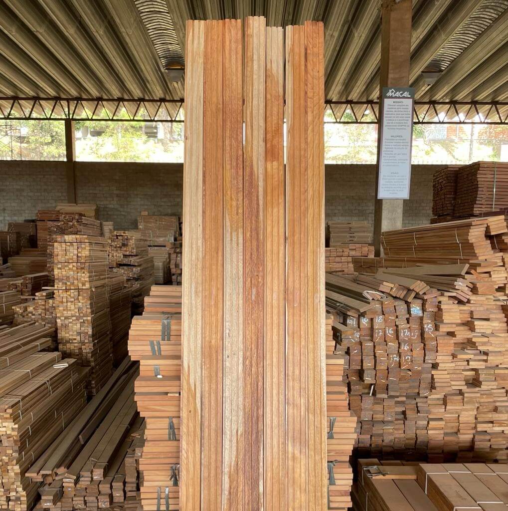 3889796000070630327-2