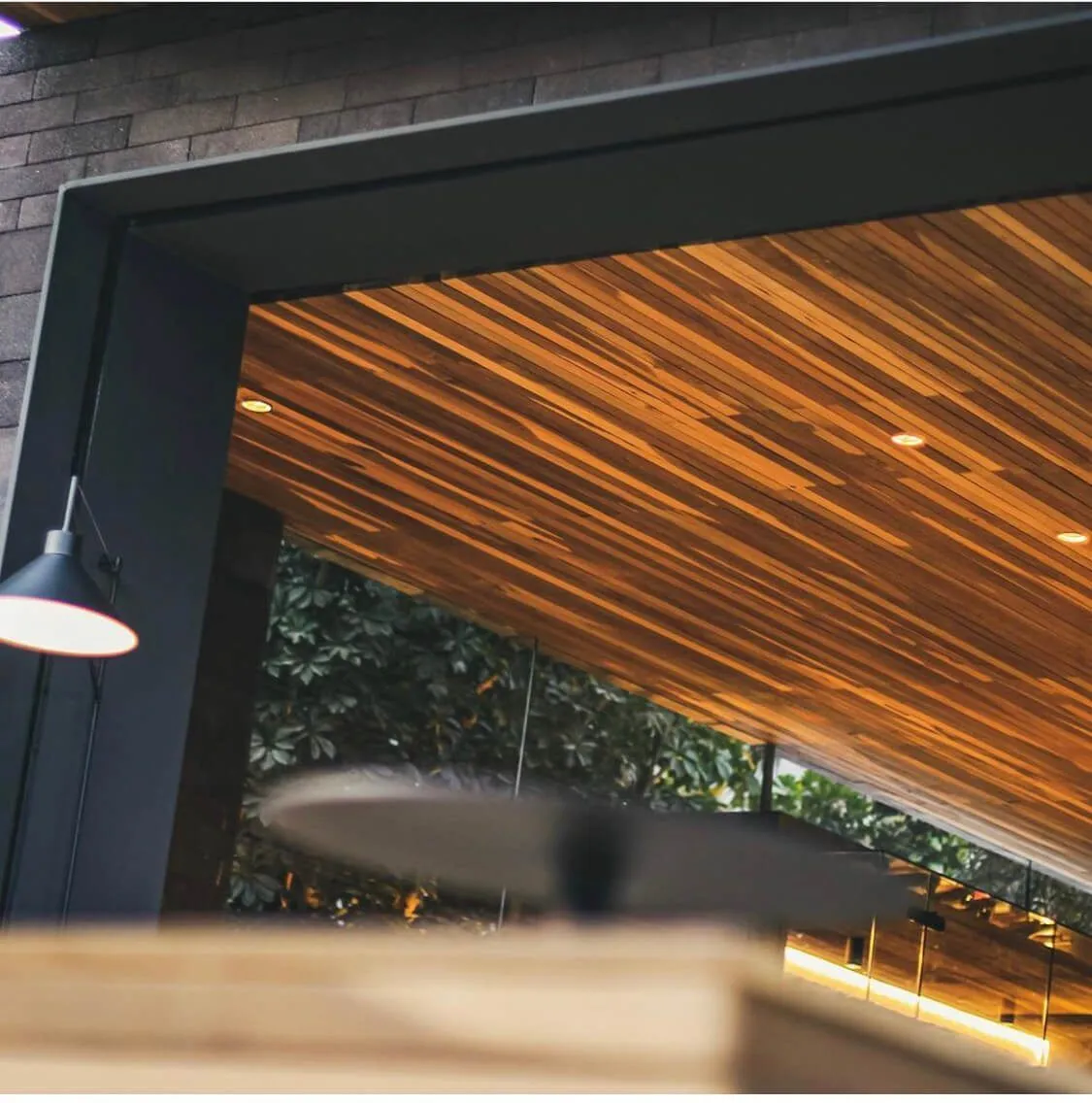 3889796000091770205-3