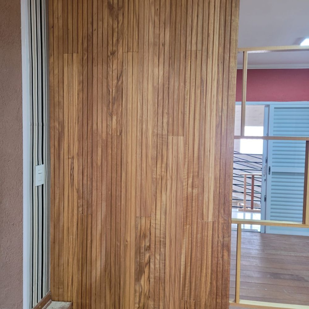 Painel Ripado Sucupira Amarela 10cm 07