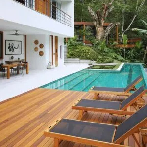 Deck Cumaru Extra 10cm - Peças de 1,0m a 1,25m. Vantagem para quem ambientes estreitos como corredores, beirais ou deck. Pode ser usado em ofuroôs, SPA, hidromassagem, saunas, bancos de madeira, mesas, bancadas e muito mais!