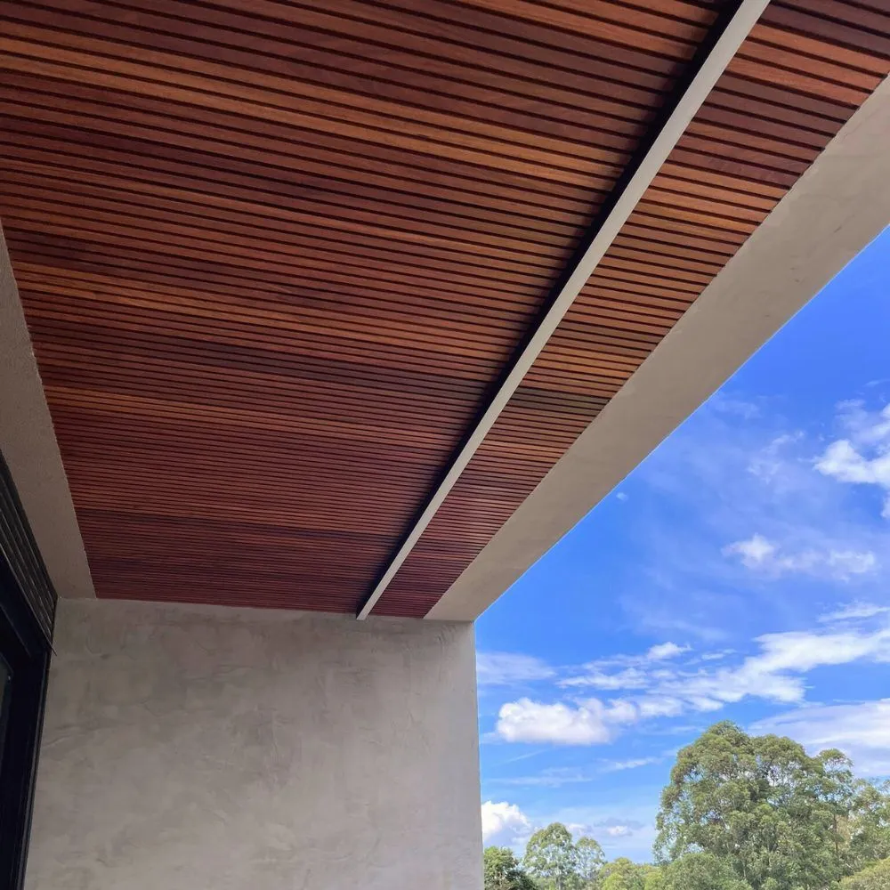 Painel-ripado-cumaru-extra-12-cm