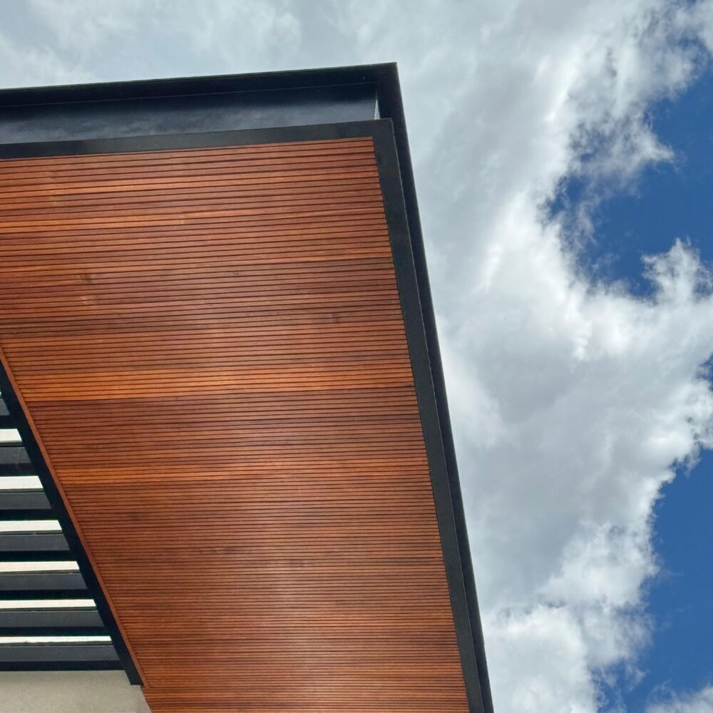 001 - Ripado Cumaru Extra 6cm - Beiral superior Ripado de Madeira Cumaru Extra 6cm