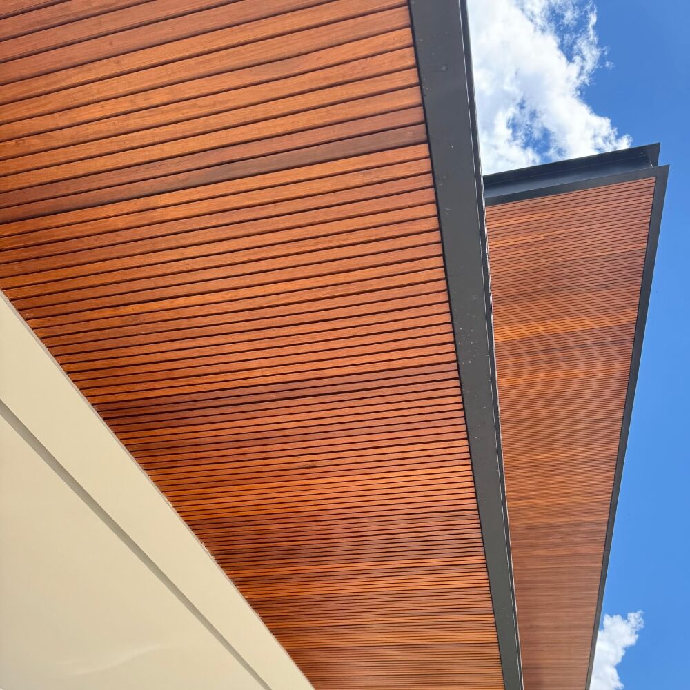 001 - Ripado Cumaru Extra 6cm - Utilizado em área externa Ripado de Madeira Cumaru Extra 6cm