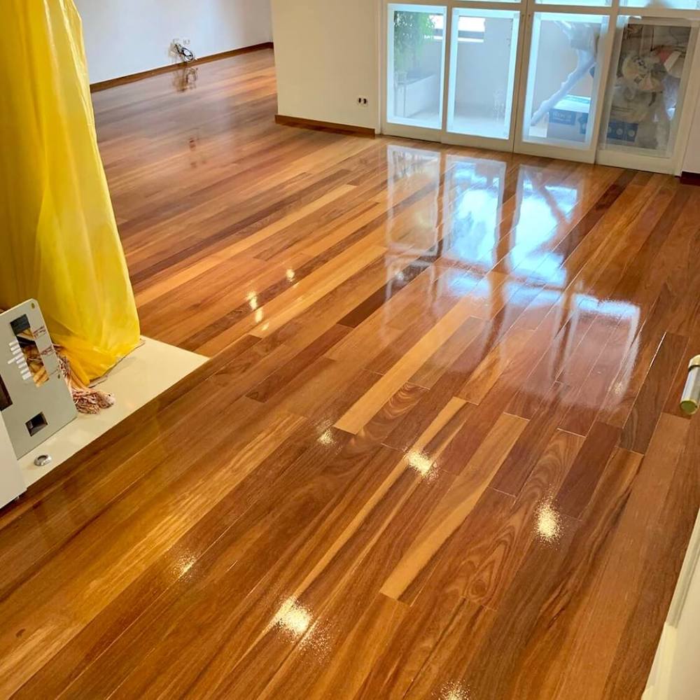 3889796000017209749-1